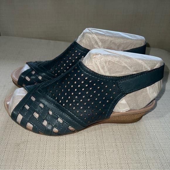 Earth Shoe Womens Size 8M Lake Blue Leather Pisa Galli Sandal Wedge Perforated - Picture 5 of 11